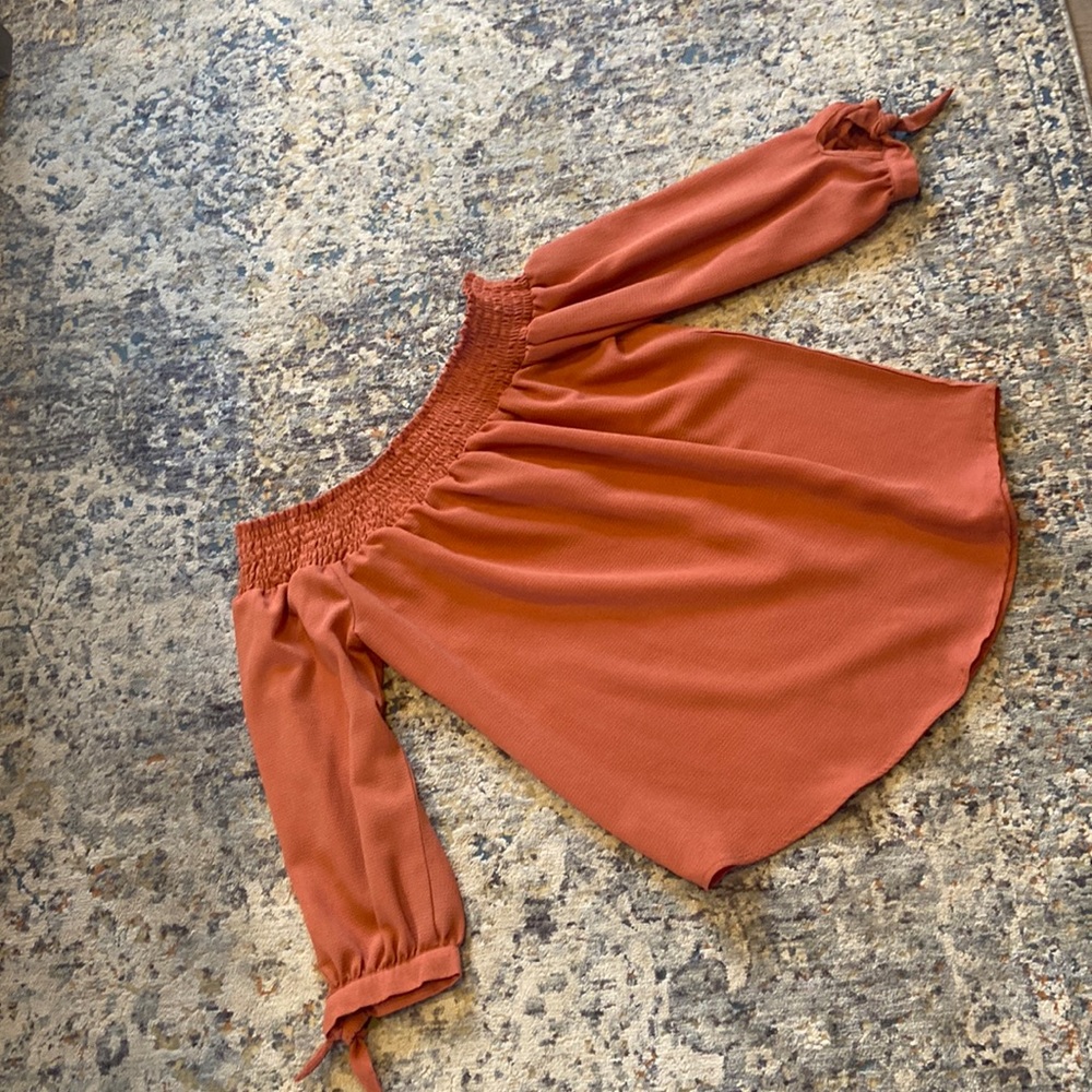 Off the shoulder Blouse!